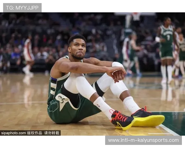 字母哥伤情成媒体焦点，雄鹿急寻替代方案