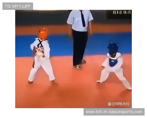 跆拳道选手飞踢太高踢掉灯