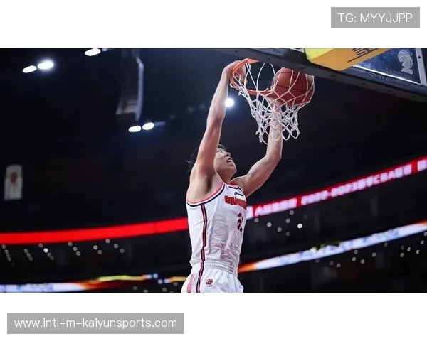 再砍22分！广东2米05争议锋线成功升级，新赛季或成杜锋麾下奇兵，广东队锋线